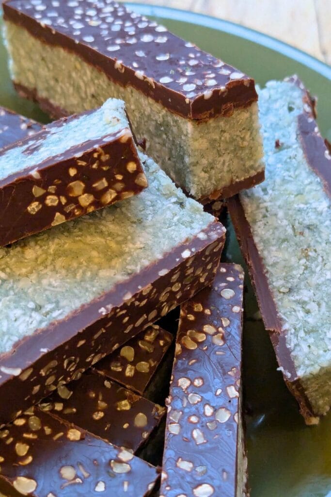 No bake healthy mint chocolate coconut bars with natural green peppermint and spirulina layer
